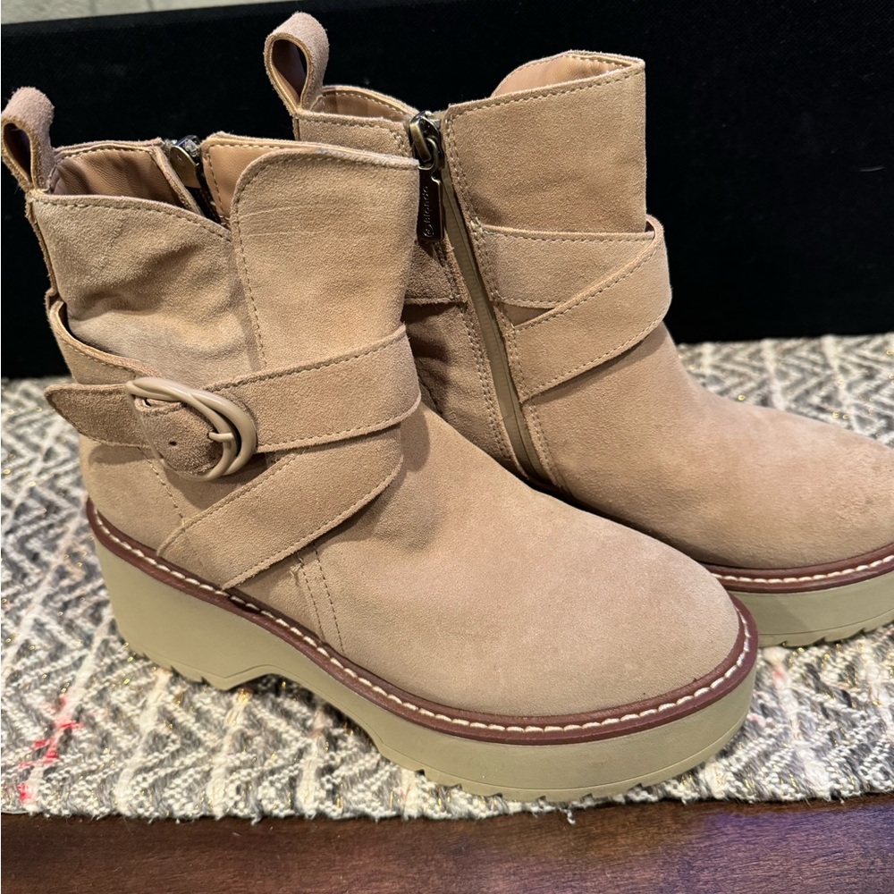 Brand new platform boots size 6